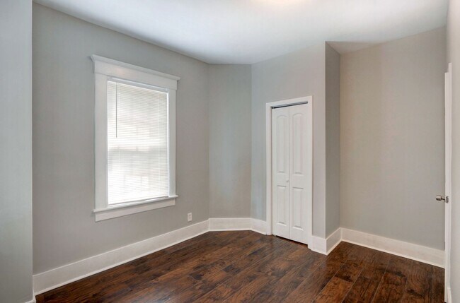 Building Photo - 1505 Reynolds St