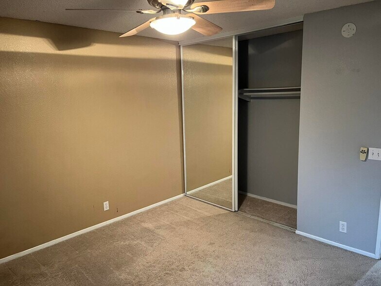 Building Photo - 10808 Aderman Ave