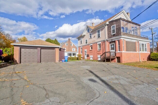 Building Photo - 1801 Northampton St