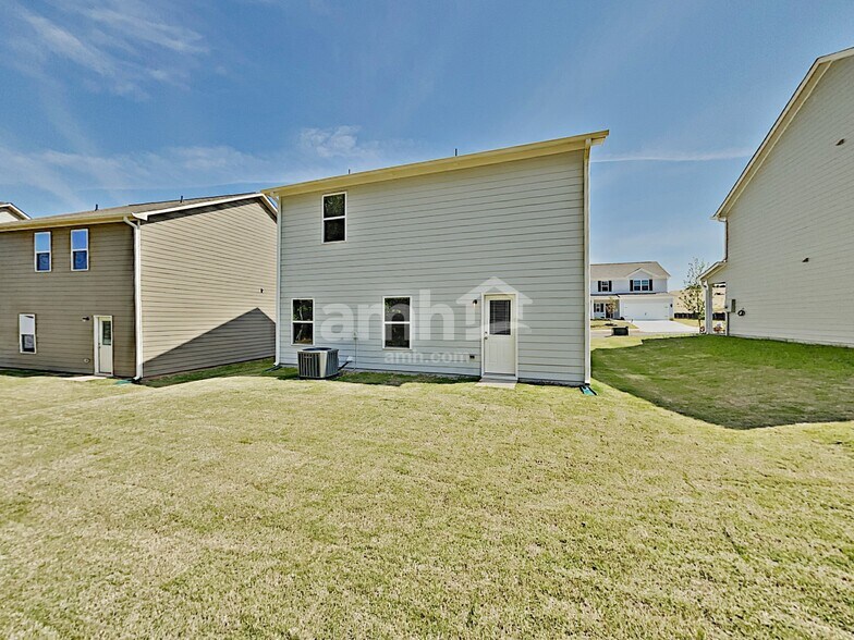 Building Photo - 3405 Ridge HillPkwy