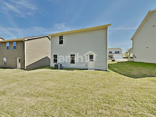 Building Photo - 3405 Ridge HillPkwy