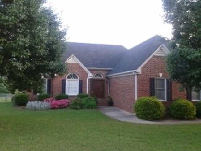 Primary Photo - 3BR Home in Heartwood Place with large fen...