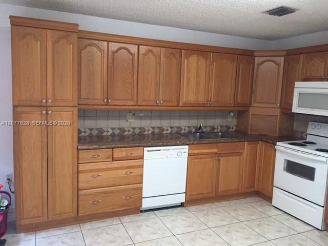 Building Photo - 7055 NW 173rd Dr