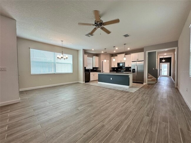 Building Photo - 11832 Charades St