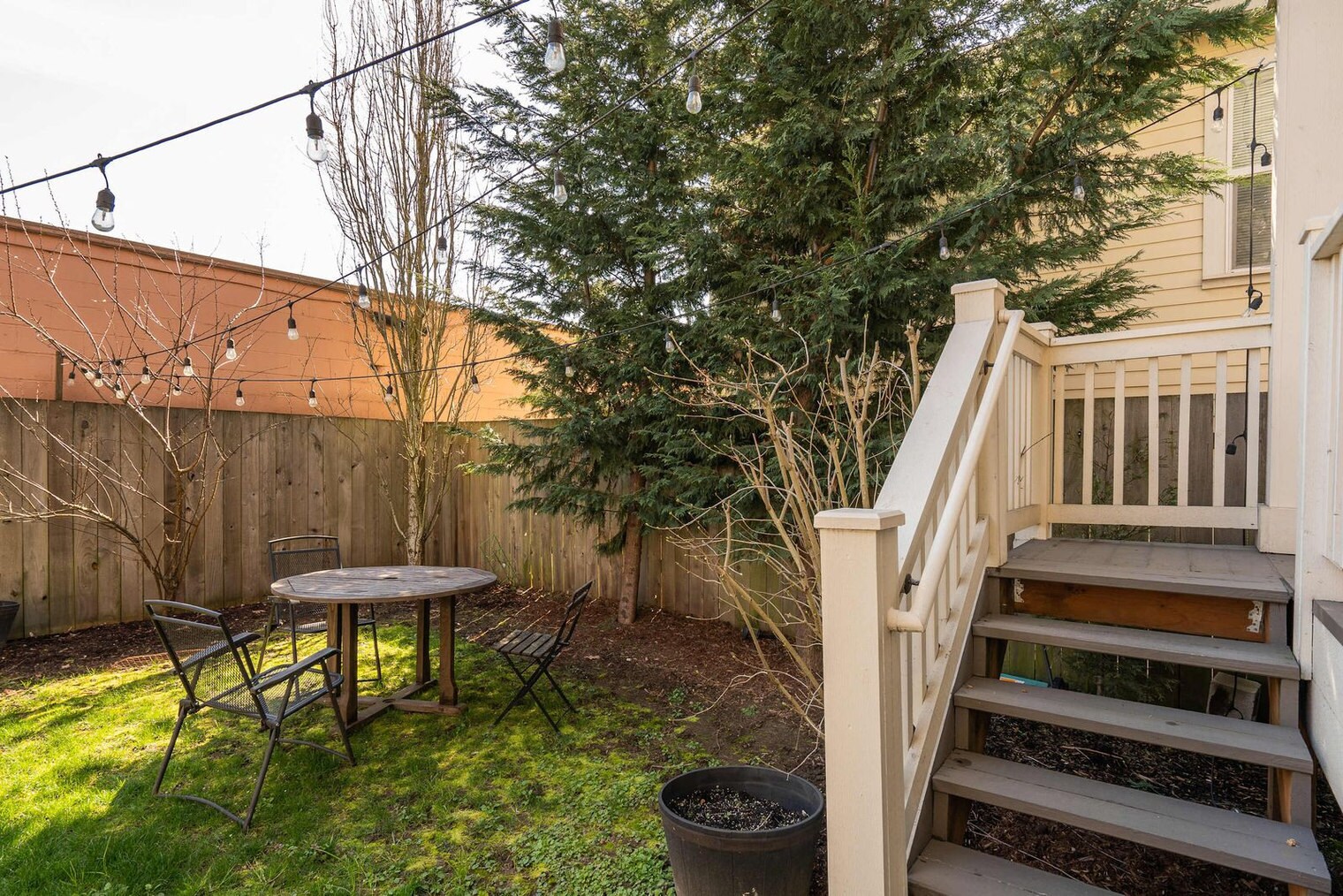 Building Photo - 4622 NE Garfield Ave.