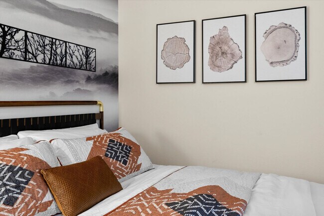 Building Photo - 70335 Sword Fern