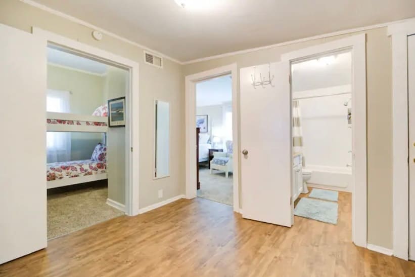 Building Photo - 311 E Strong St