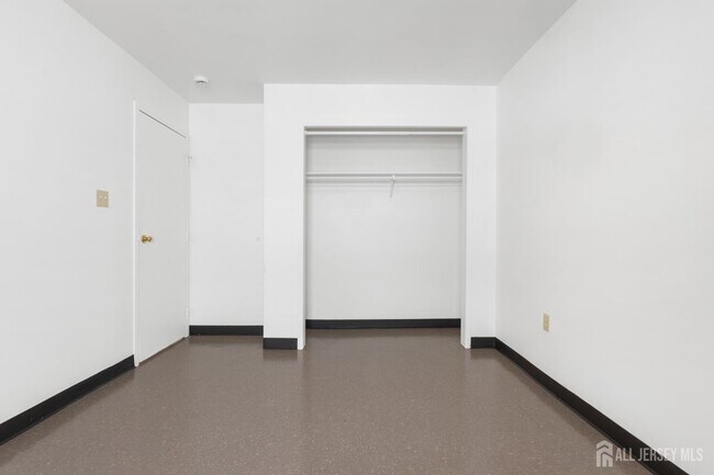 Building Photo - 103 Dwight St