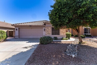 Building Photo - 15847 W Saguaro Ln