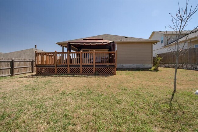 Building Photo - 118 Leona River Trl