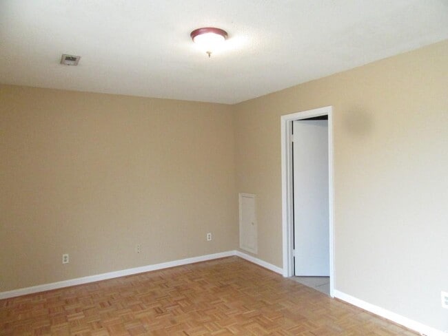 Building Photo - 1450 Turkey Ridge Rd