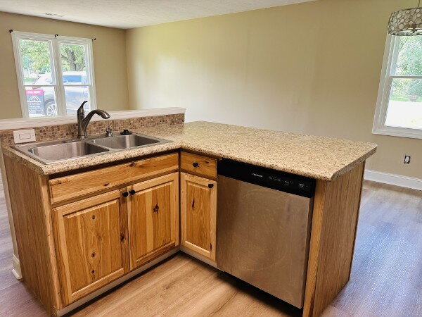 Building Photo - 586 Foxfield Rd