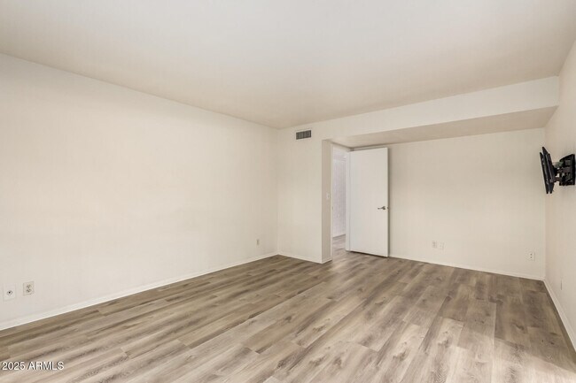 Building Photo - 7932 E Pecos Ln