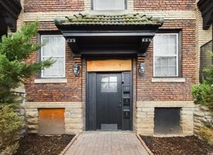 Building Photo - 1106 E 40th St