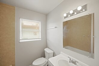 Building Photo - 5830 Glenhurst Dr