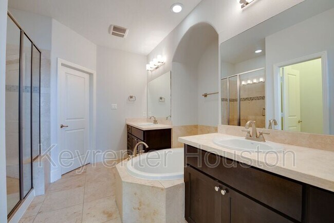 Building Photo - 4203 Feagan St