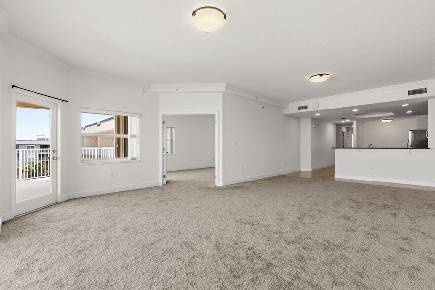 Building Photo - 807 Mystic Dr
