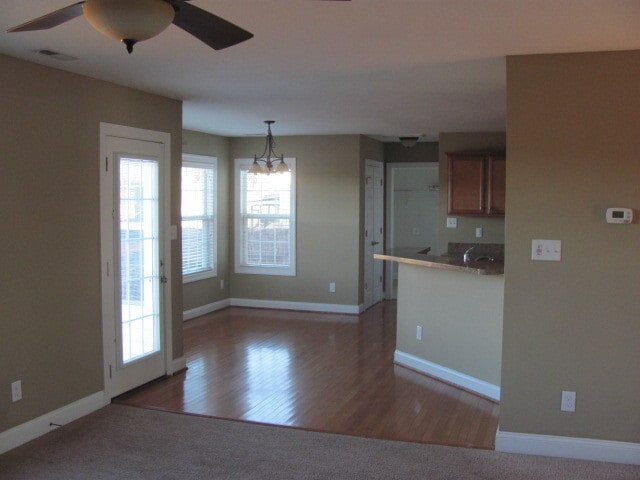 Building Photo - 4 BR 2.5 BA Sterling Farms