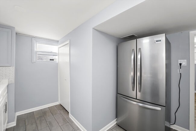 Building Photo - 3353 N Ozanam Ave