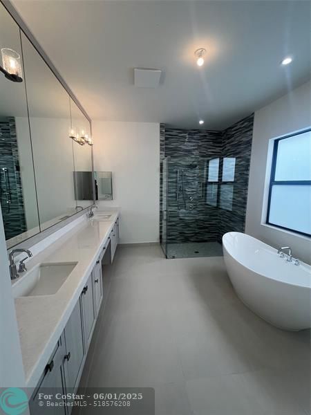 Building Photo - 12526 Solana Bay Cir