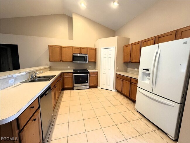 Building Photo - 1710 NW 17th St