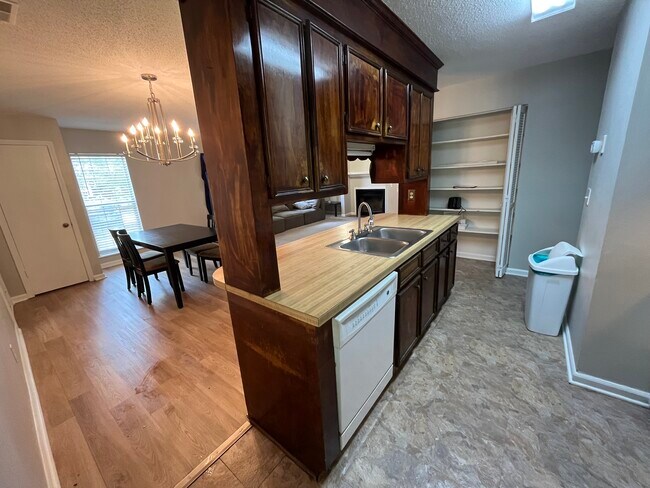 Building Photo - 26 Cutlers Ct