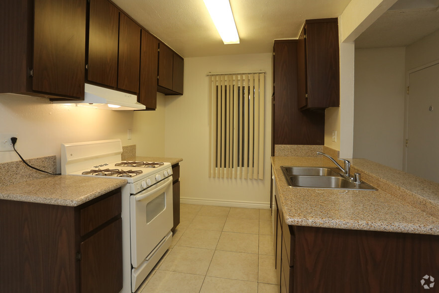 Interior Photo - Park Plaza Apartments