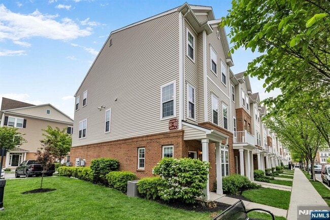 Building Photo - 80 Wesmont Drive