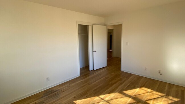 Building Photo - 2517 Piney Branch Rd NW
