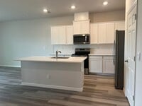 Building Photo - 12842 SW Forli Wy