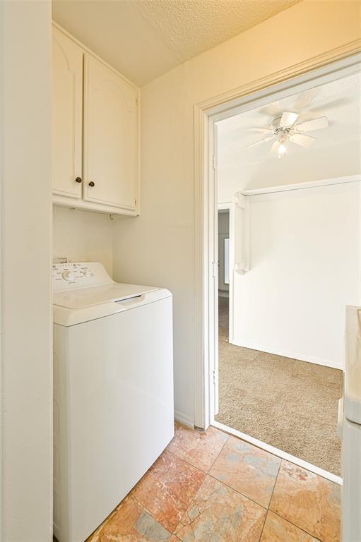 Building Photo - 421 Meadow Lake Dr