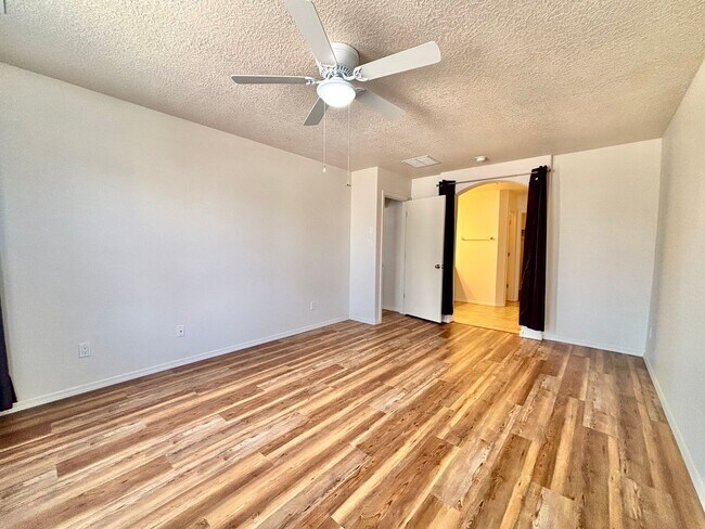 Building Photo - Spacious, remodeled home!