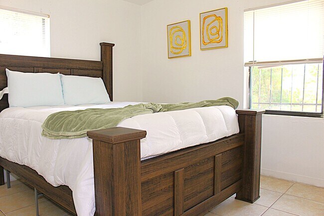 Building Photo - Lovely 3-bedroom 1 bath home for rent