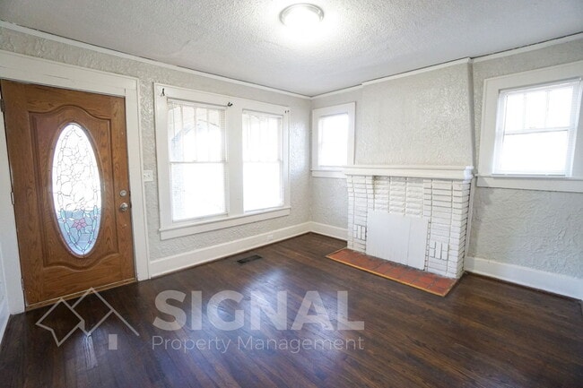 Building Photo - 7801 6th Ave S