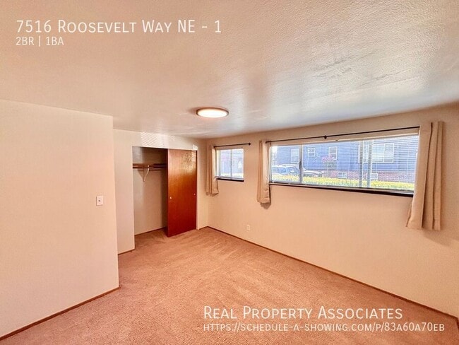 Building Photo - 7516 Roosevelt Way NE