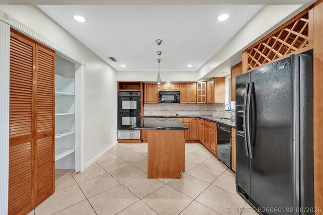 Building Photo - 4721 Sarazen Dr