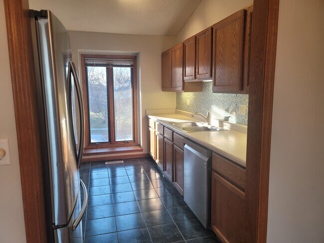 Kitchen - 1224 Jensen St