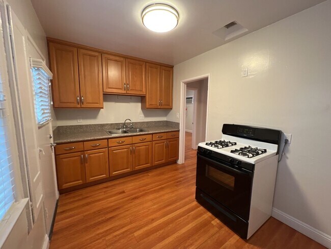Building Photo - 119
