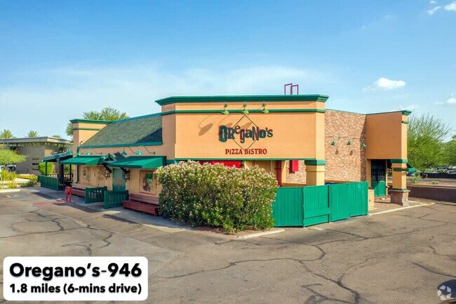 Building Photo - 777 E Stella Ln