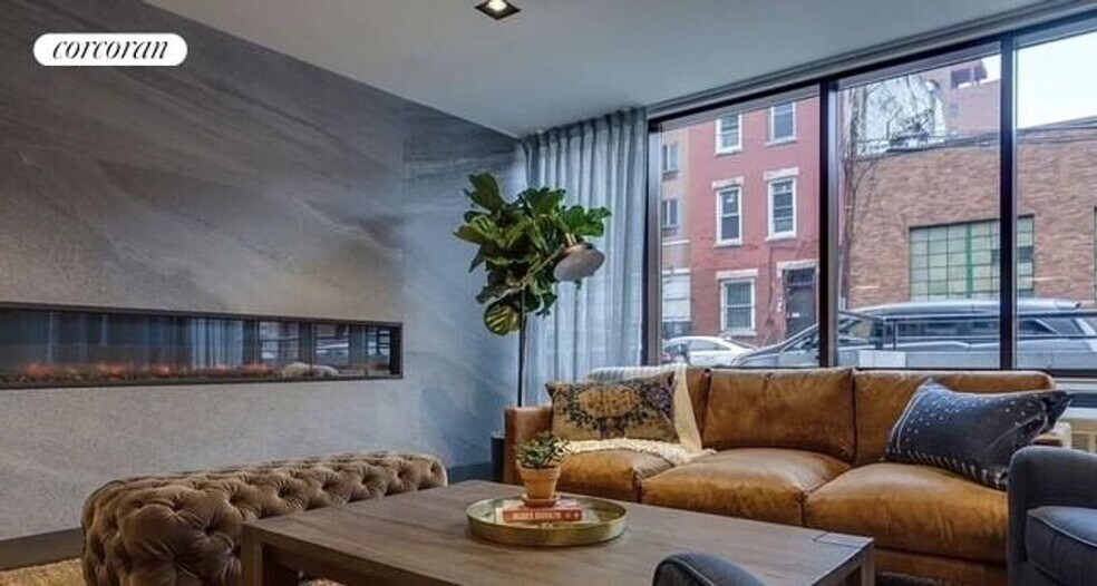 Building Photo - 595 Baltic St