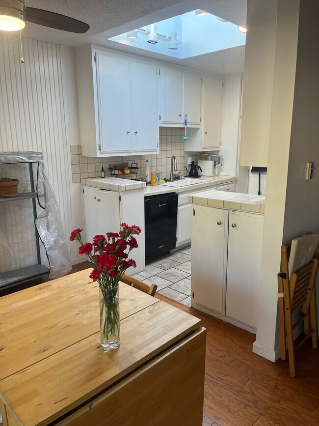 Building Photo - 8056 Redlands St