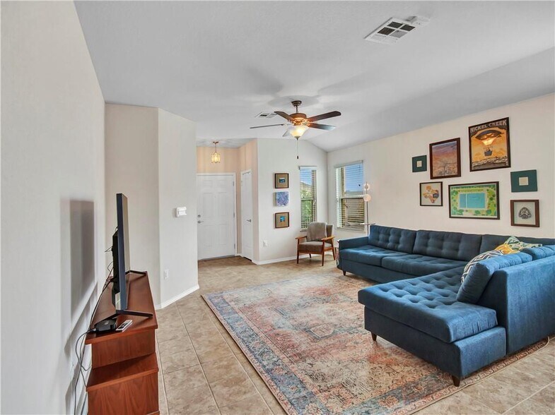 Building Photo - 10228 Crescendo Ln