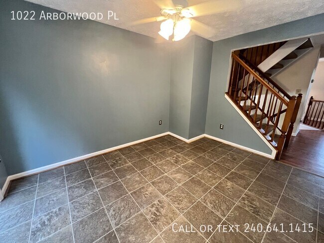 Building Photo - 1022 Arborwood Pl