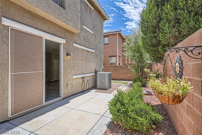 Building Photo - 25 Red Oak Canyon St