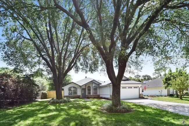 Building Photo - 8563 Wyndhurst Dr