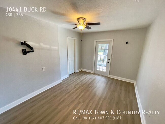 Building Photo - 10441 Buck Rd