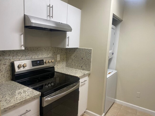 Building Photo - 1450 SE 3rd Ave