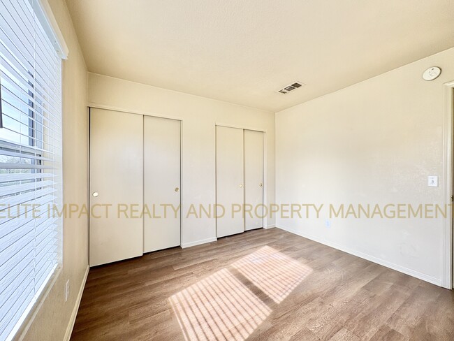 Building Photo - 2324 S Mcconnell Dr