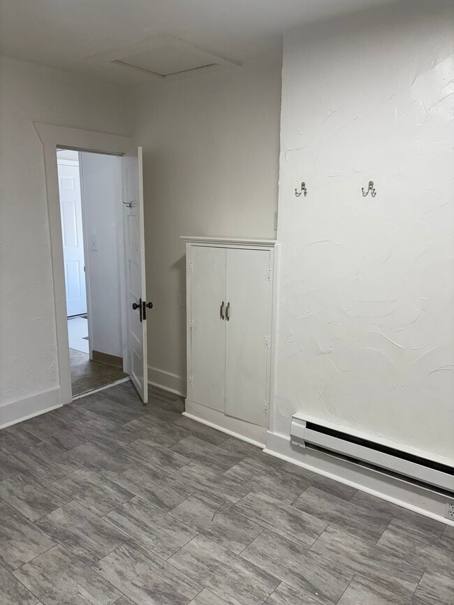 Building Photo - 4817 N Madison St