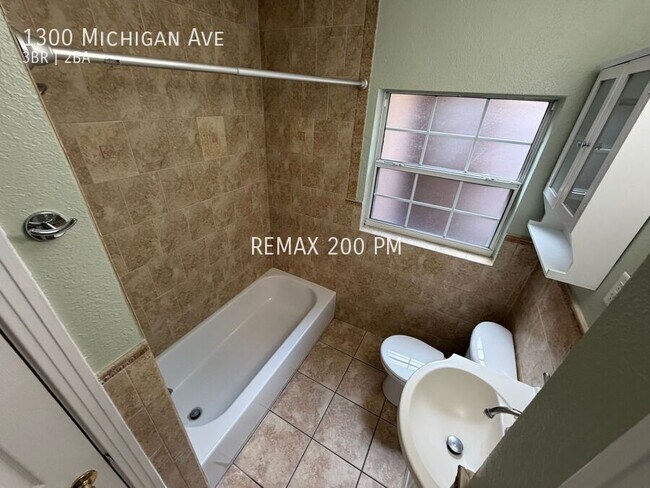 Building Photo - 1300 Michigan Ave